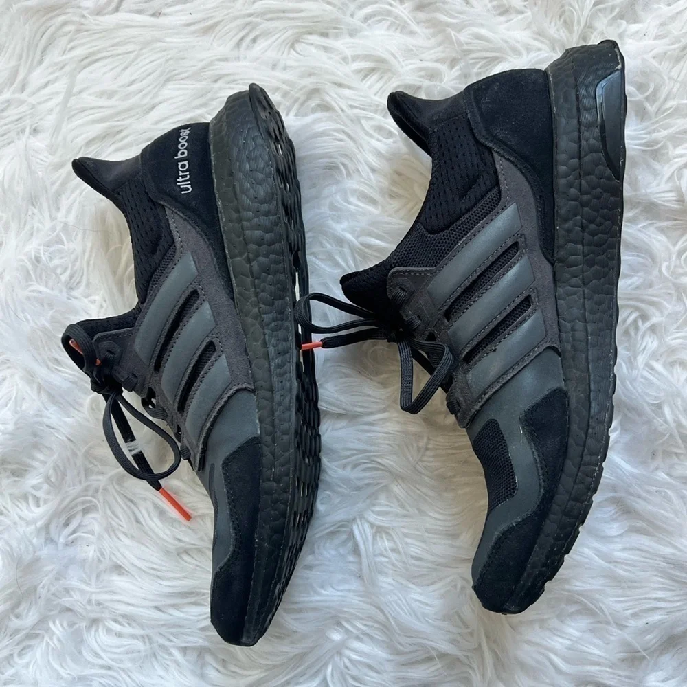 adidas Ultra Boost S&L Core Carbon Black Size 8.5